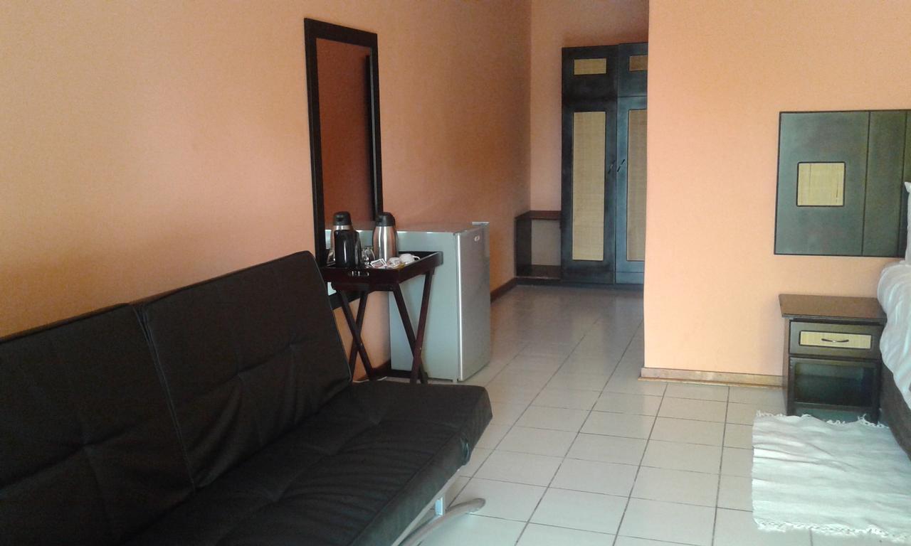 Larissa Hotel Maun Dış mekan fotoğraf